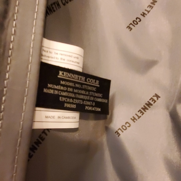 SUITCASE - Picture 8 of 8